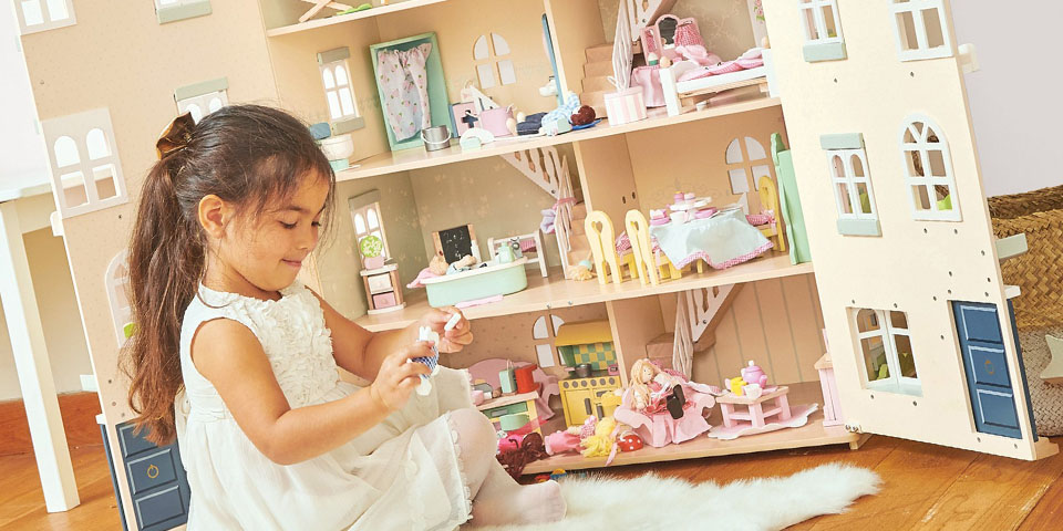 Кукольный домик: идеальный подарок для девочки